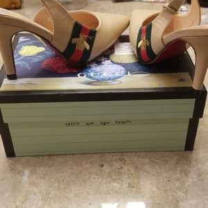 Fashion Nude honeybee heel